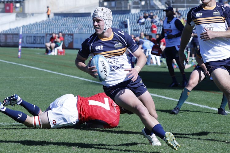 Declan Meredith on his way to scoring a try against Hong Kong China, Greg Collis - @cbrsportsphotography